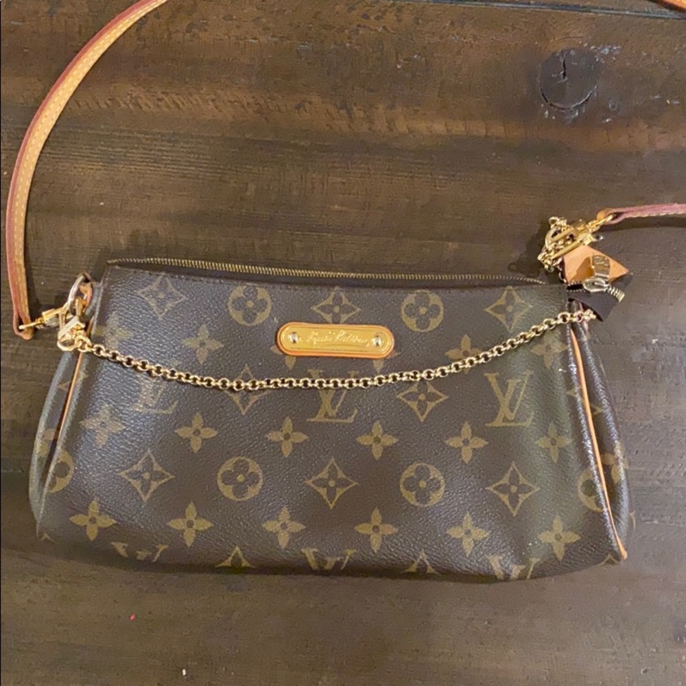 LOUIS VUITTON EVA monoGram CROSS BODY